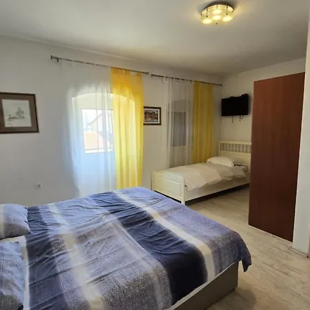 Andrea With Whirpool By Guide * Breza