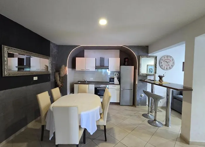 Villa Andrea With Whirpool By Guide *