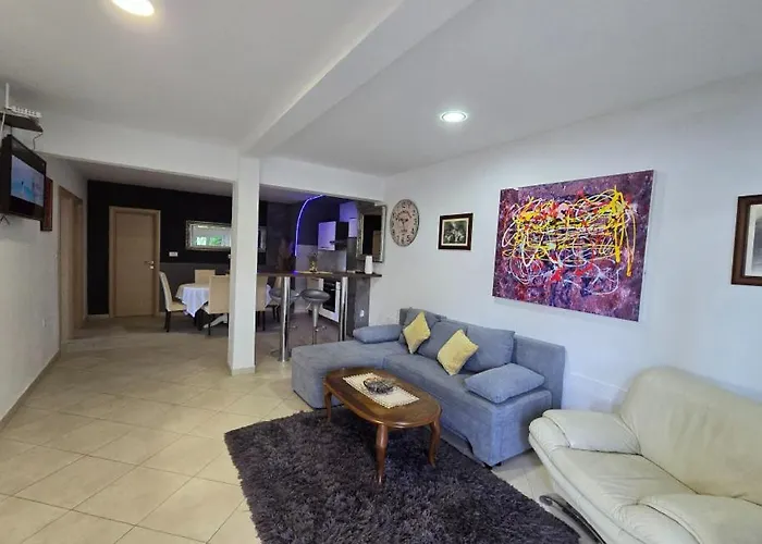 Andrea With Whirpool By Guide * Breza