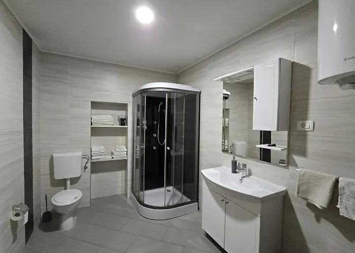 Andrea With Whirpool By Guide Vila